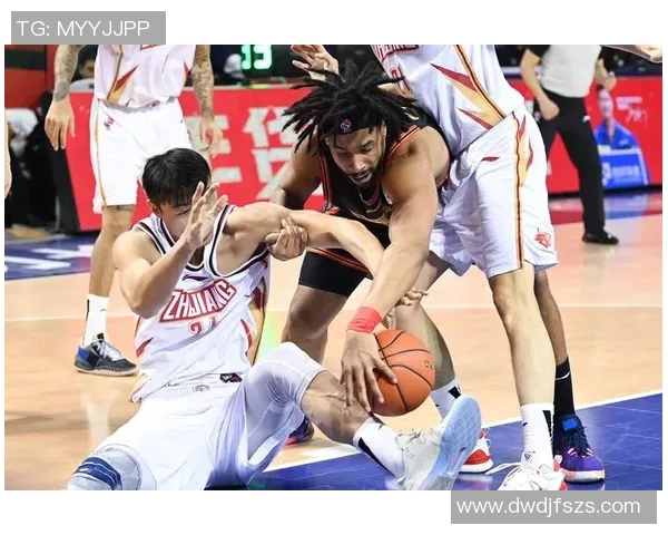 赛后分析：深圳篮球队与杭州篮球队的战术配合与表现评估